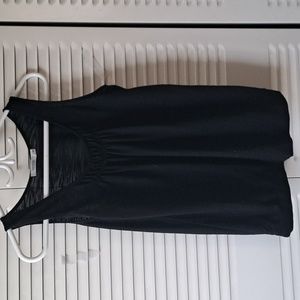 Sz M Black Rickis sleeveless top with smocking on scoop front